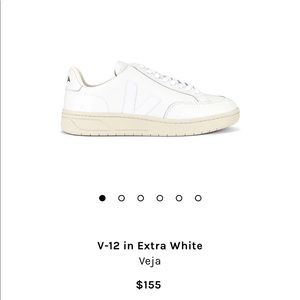 Veja V-12 in Extra White